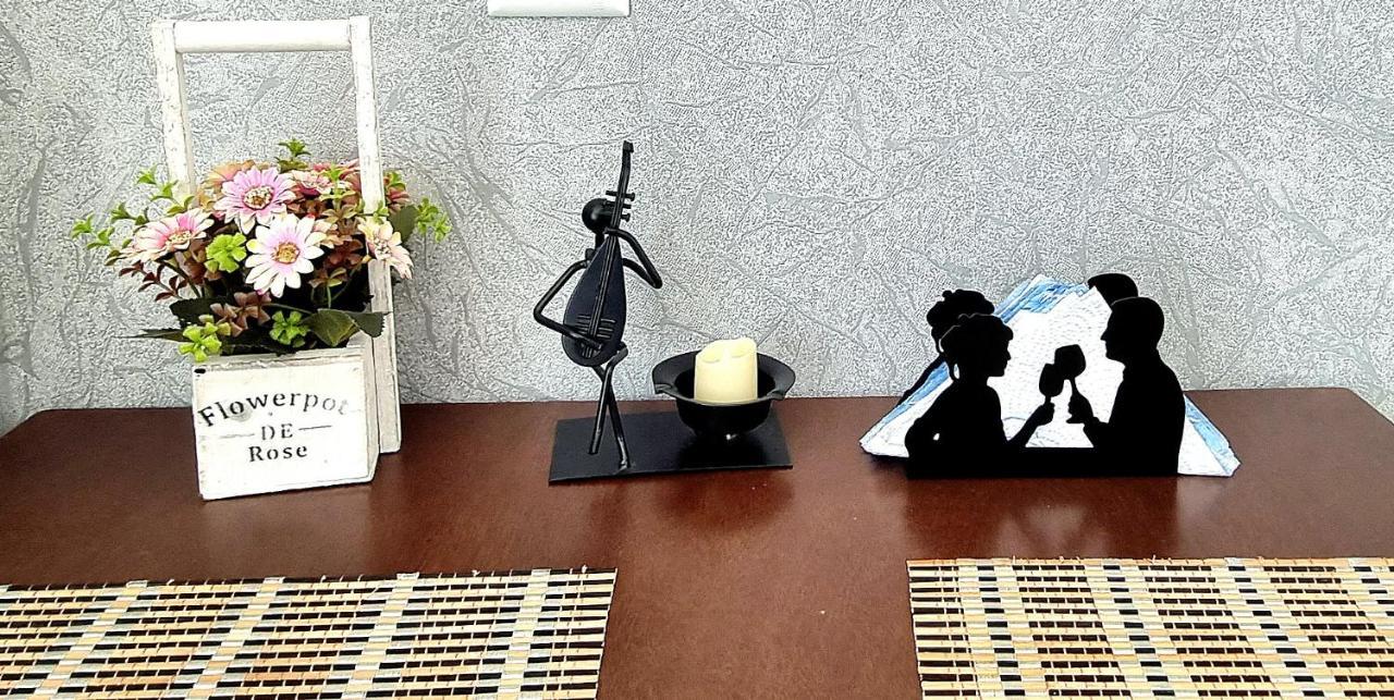 Kate'S Cozy Apartment クタイシ エクステリア 写真